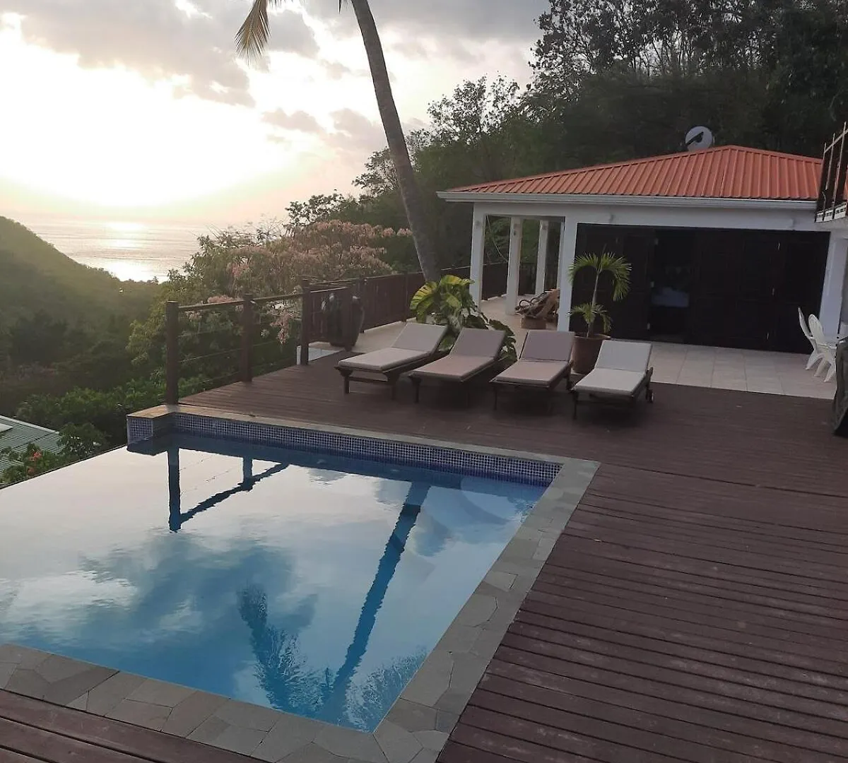 Moringa Villa Honeymoon Suite Mamin